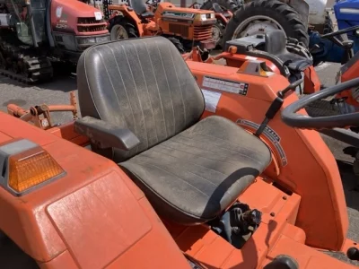 KUBOTA KUBOTA