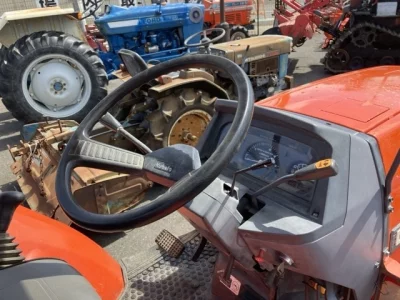 KUBOTA KUBOTA
