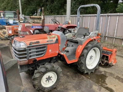 KUBOTA KUBOTA