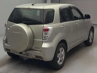 TOYOTA RUSH