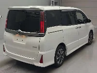 Цена авто Toyota Noah с аукционов Японии, номер кузова ZRR80W, пробег 73 000, оценка 8