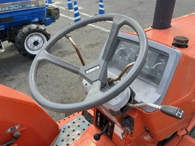 KUBOTA KUBOTA