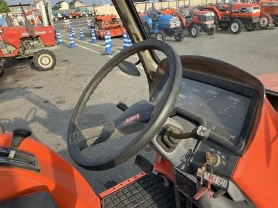 KUBOTA KUBOTA