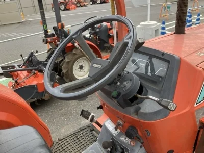 KUBOTA KUBOTA