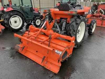 KUBOTA KUBOTA