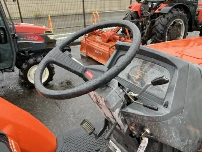 KUBOTA KUBOTA
