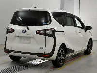 Цена авто Toyota Sienta с аукционов Японии, номер кузова NHP170G, пробег 39 000, оценка 2