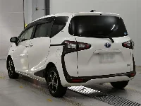 Цена авто Toyota Sienta с аукционов Японии, номер кузова NHP170G, пробег 39 000, оценка 2
