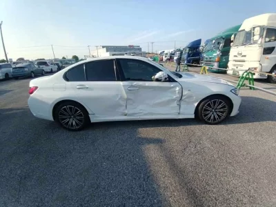 BMW 3 SERIES