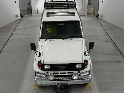 TOYOTA LAND CRUISER