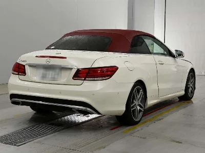 MERCEDES BENZ E CLASS