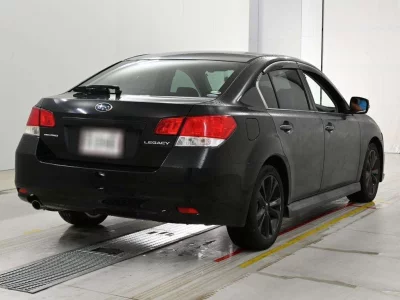 SUBARU LEGACY B4