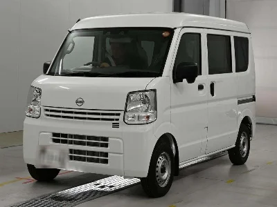 NISSAN CLIPPER VAN