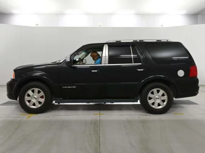 LINCOLN NAVIGATOR