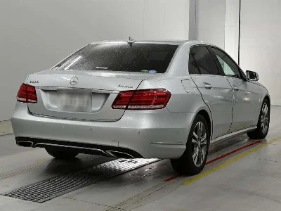 MERCEDES BENZ E CLASS