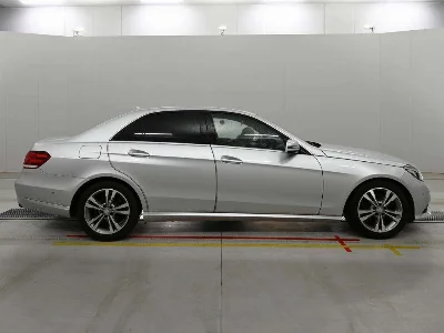 MERCEDES BENZ E CLASS