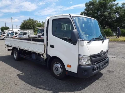 TOYOTA DYNA