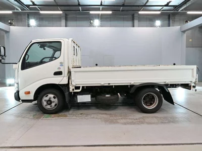 TOYOTA DYNA