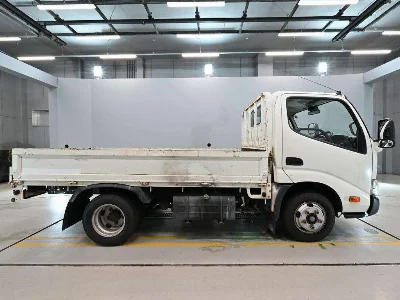 TOYOTA DYNA