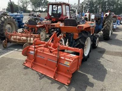 KUBOTA KUBOTA