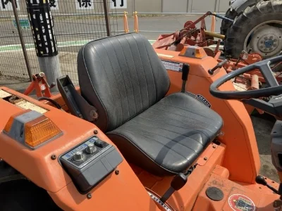 KUBOTA KUBOTA