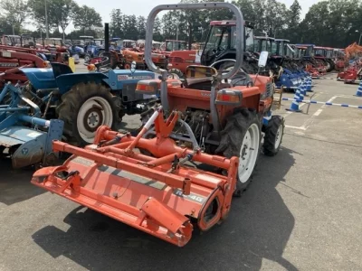KUBOTA KUBOTA
