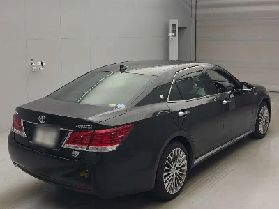 TOYOTA CROWN MAJESTA