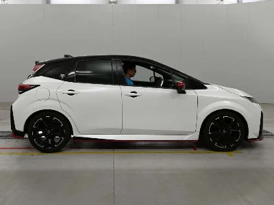 NISSAN AURA