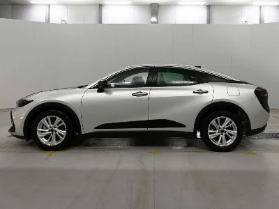 TOYOTA CROWN CROSSOVER