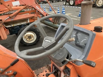 KUBOTA KUBOTA