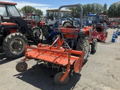 KUBOTA KUBOTA