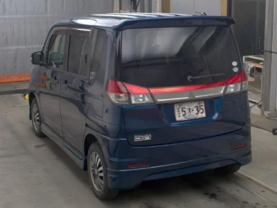 MITSUBISHI DELICA D2