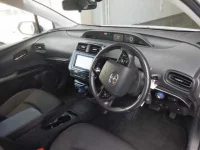 Цена авто Toyota Prius с аукционов Японии, номер кузова ZVW55, пробег 122 000, оценка 6
