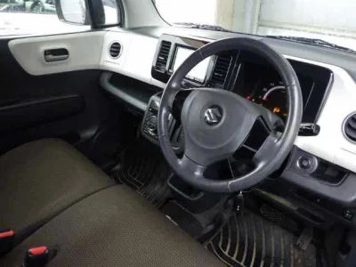 SUZUKI MRWAGON
