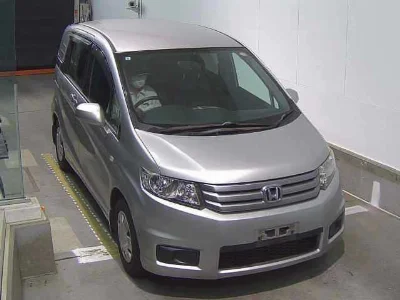 HONDA FREED SPIKE