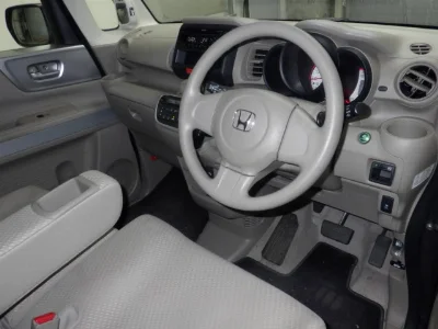 HONDA N BOX SLASH