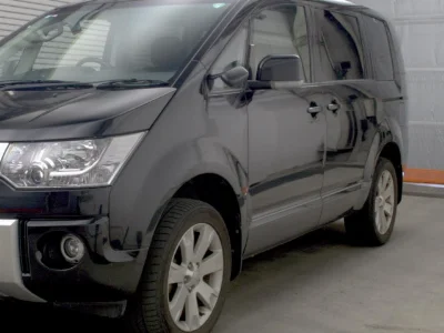 MITSUBISHI DELICA D5