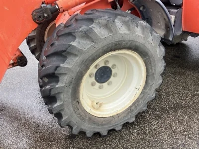 KUBOTA KUBOTA