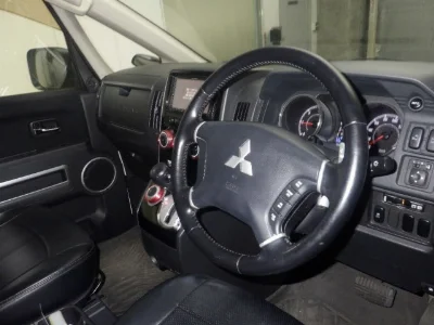 MITSUBISHI DELICA D5