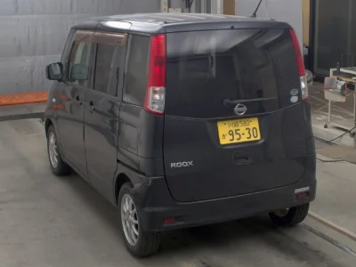 NISSAN ROOX