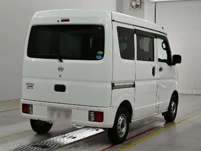 NISSAN CLIPPER VAN