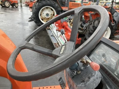 KUBOTA KUBOTA