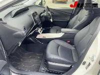 Цена авто Toyota Prius с аукционов Японии, номер кузова ZVW50, пробег 124 000, оценка 8