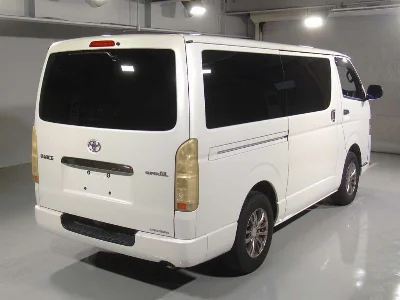 TOYOTA HIACE VAN