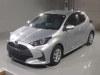 Цена авто Toyota Yaris с аукционов Японии, номер кузова MXPH10, пробег 37 000, оценка 3