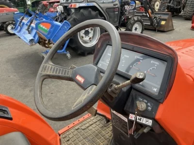 KUBOTA KUBOTA