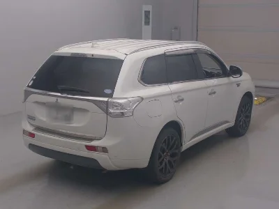 MITSUBISHI OUTLANDER PHEV