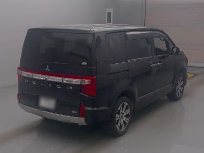 MITSUBISHI DELICA D5