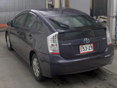 TOYOTA PRIUS