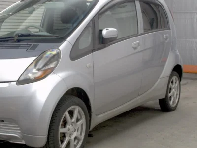 MITSUBISHI I